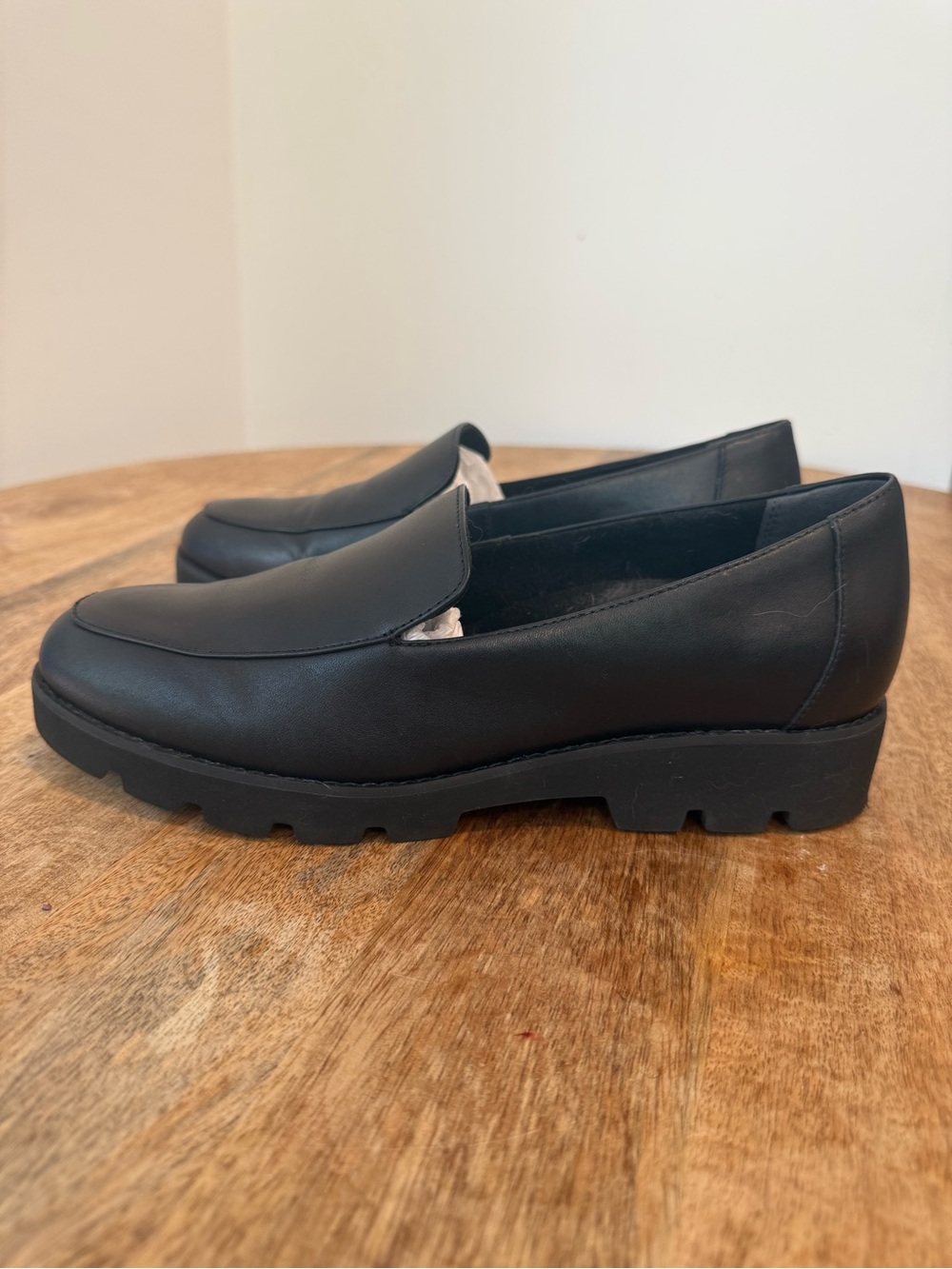 Vionic Kensley Loafer Black Leather Slip-On Chunky Lug Sole Platform Size 8 - Picture 2 of 9